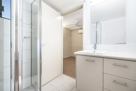 23B/174 Forrest Parade, - Photo 4