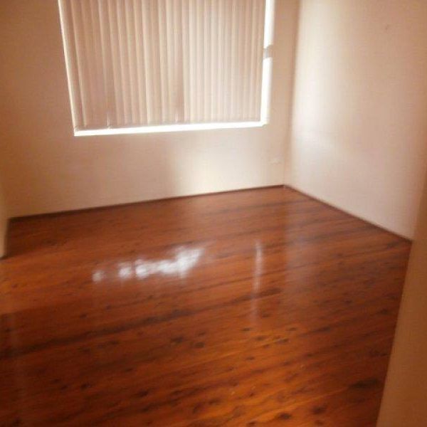 RENOVATED ONE BEDROOM UNIT!! - Photo 1