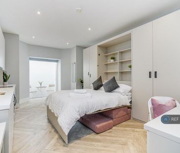 Studio to rent - Photo 3