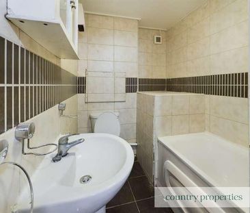 Boundary Lane, Welwyn Garden City, AL7 - Photo 2