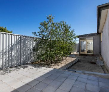 THREE BEDROOM FAMILY HOME - Photo 5