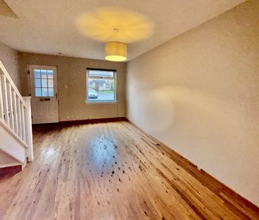 2 Bed Terraced House, Mavisbank Gardens, G51 - Photo 2