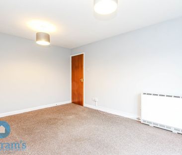 2 bed Flat for Rent - Photo 6