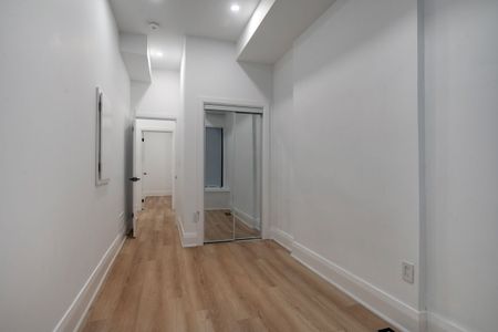 For Lease - 2555 Dundas Street Unit# Main Floor, Toronto, Ontario - Photo 4