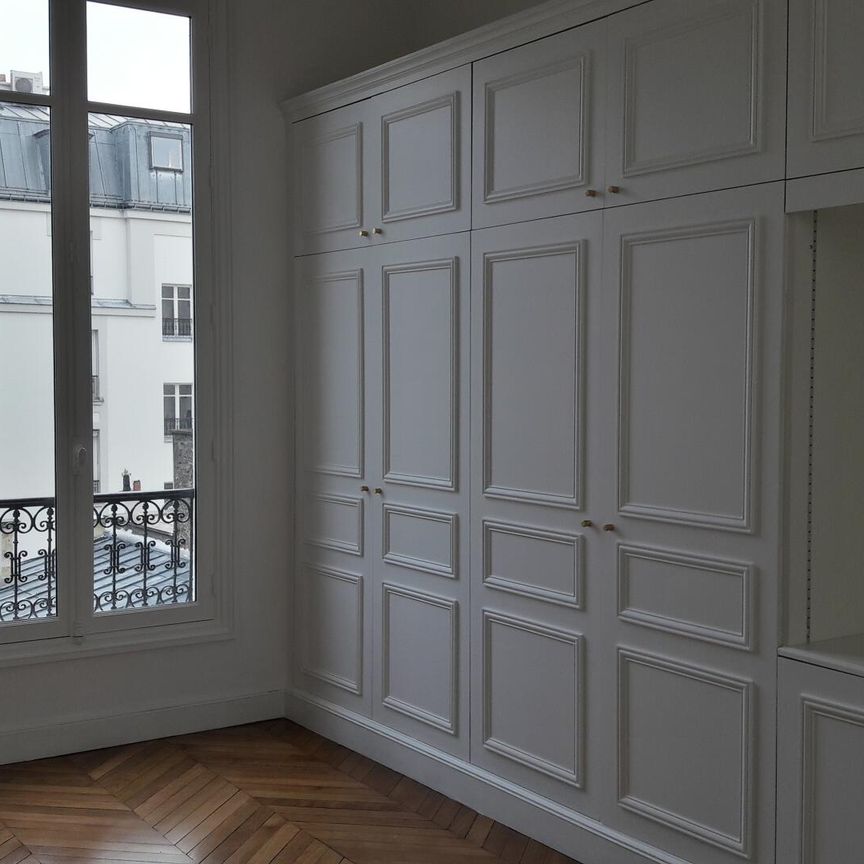 location Appartement F7 DE 193.95m² À PARIS - Photo 1