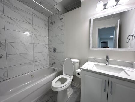 For Lease - 2287 Lozenby Street, Innisfil, Ontario - Photo 3