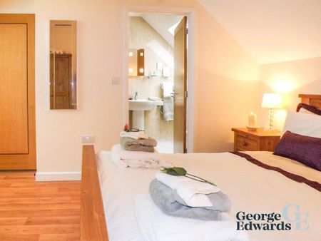 3 bedroom townhouse to rent - Photo 2