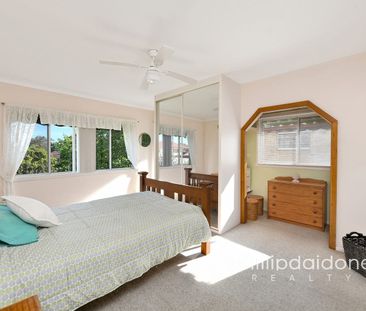 NEAT COTTAGE .. NEXT TO SCHOOL... - Photo 5