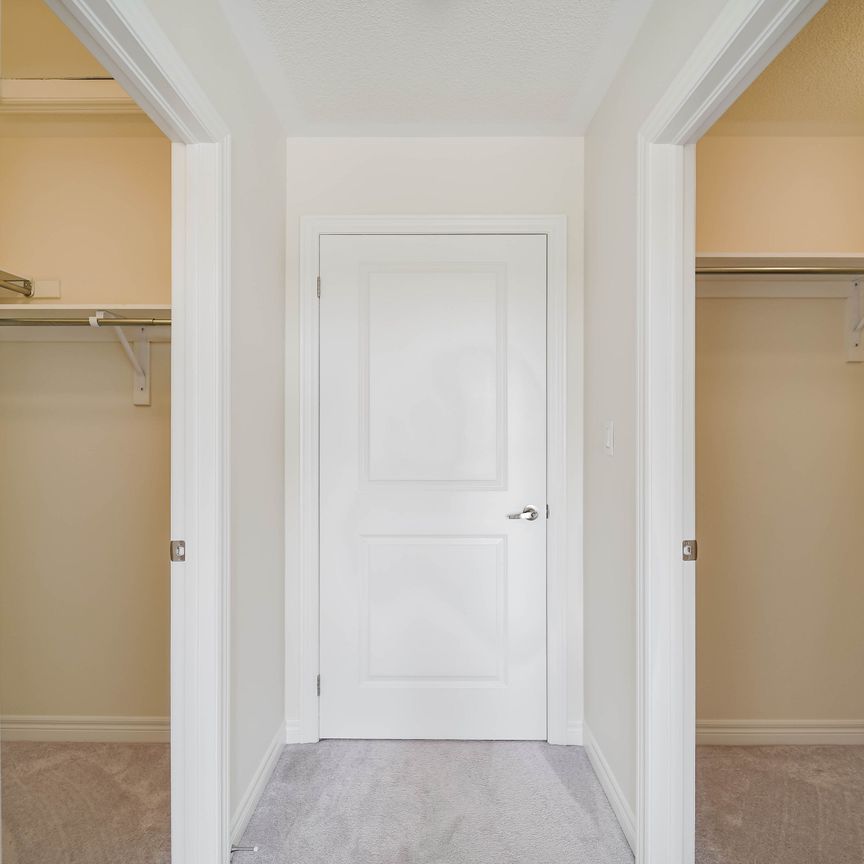 For Lease - 29 Kingsbury Trail, Barrie, Ontario - Photo 1