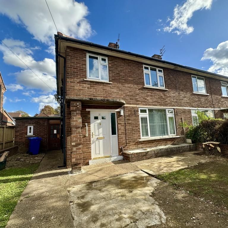 3 bedroom property to rent - Photo 1