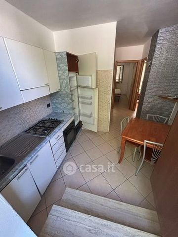 Trilocale in Affitto in Via Vincenzo D'Amato a Catanzaro - Photo 2