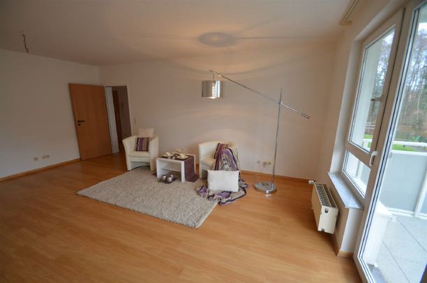 Moderne Wohnung mit sonnigem Balkon! - Photo 1