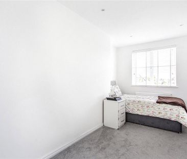 5 bedroom semi-detached house to rent - Photo 2