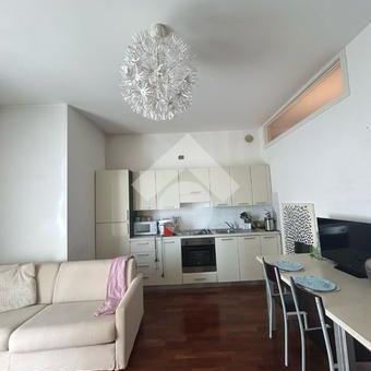 Monolocale in affitto - Photo 2
