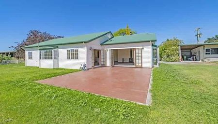 SOUTHBRIDGE – COUNTRY LIVING, MODERN, THREE BEDROOMS, TWO BATHROOMS, PADDOCKS, BRING THE HORSES - Photo 5