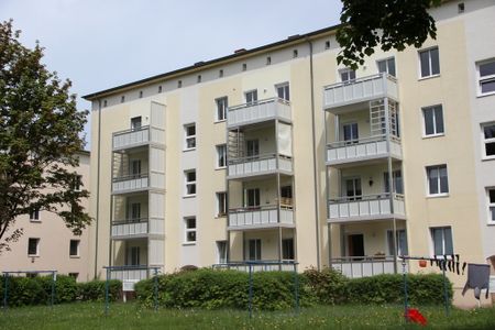 Tolle 4-Raum-Familienwohnung mit Balkon - Photo 3