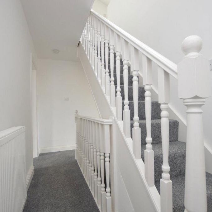 3 bedroom terraced house to rent - Photo 1