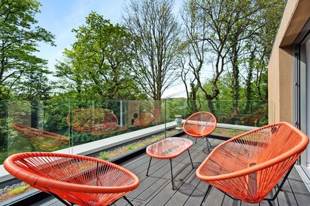 A landmark five-bedroom, five-bathroom residence set within generous south-facing gardens, located in one of the North West's most prestigious village settings. - Photo 4
