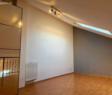 Pronájem bytu 1+kk 63 m² - Photo 4