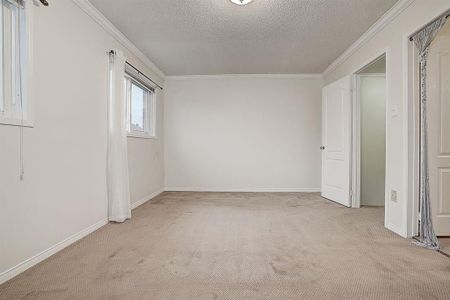 For Lease - 6922 Yarrow Avenue, Mississauga, Ontario - Photo 4