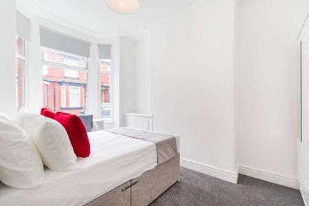 3 bedroom terraced house to rent - Photo 4