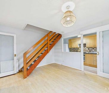 North Bughtlin Gate, East Craigs, Edinburgh, EH12 - Photo 2