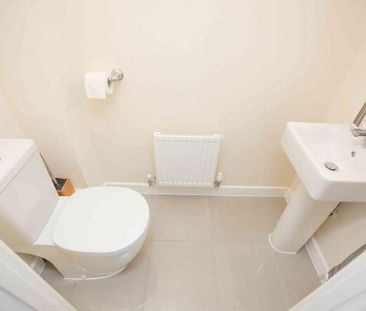 2 bedroom semi-detached house to rent - Photo 5