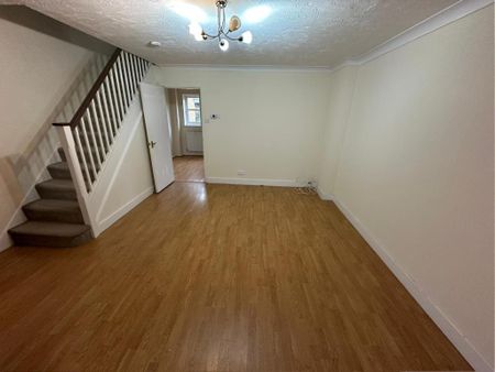 3 bedroom detached house to rent - Photo 3