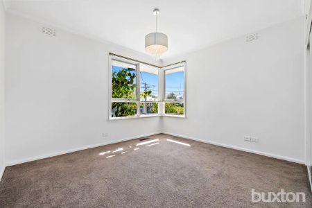 “Spacious 3 bedroom family home with established gardens” - Photo 2