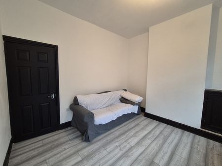 2 Bed Terraced House, Muriel Road, LE3 - Photo 3