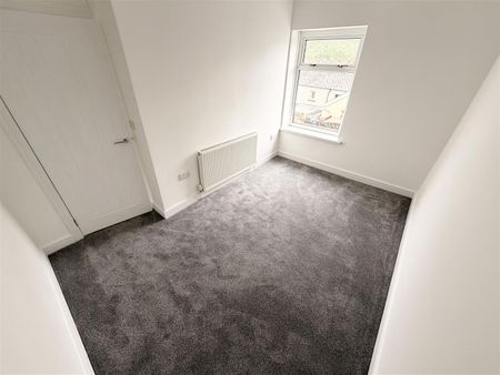 House - Terraced For Rent Brown Street, Ferndale - Photo 4