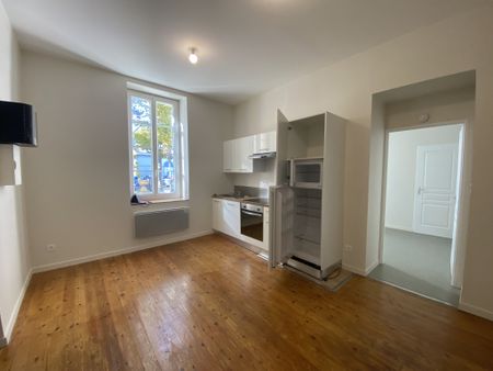 Location Appartement 2 pièces 31m² CASTELNAUDARY 11400 - Photo 3