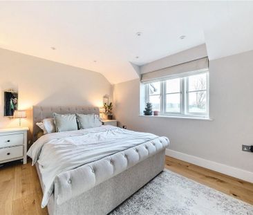 3 bedroom end of terrace house to rent - Photo 2