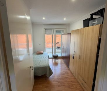 Piso de alquiler en Pl. Isabel II, 2, 03181 Torrevieja, Alicante, C... - Photo 5