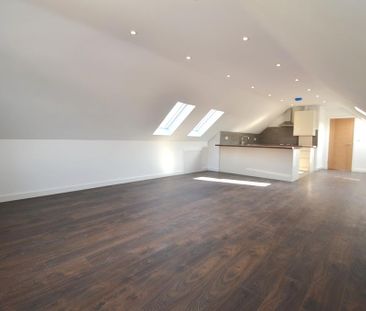 Heath Road, Hillingdon, UB10 - Photo 4