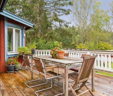 Mysig villa i vacker miljö i Gunnilse med stor tomt och två altaner! - Foto 4