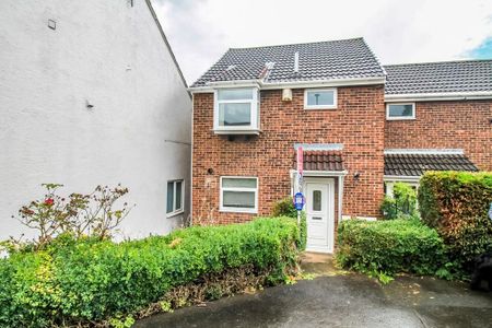 3 bedroom semi-detached house to rent - Photo 5