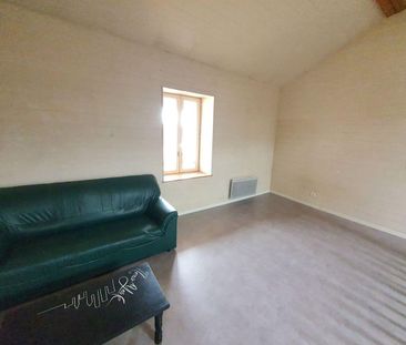Location Appartement 3 pièces 94m² CHALAMONT 01320 - Photo 1