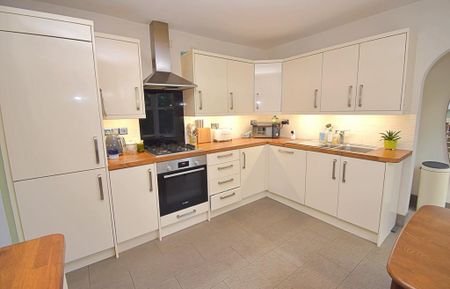 1 bedroom flat to rent - Photo 5