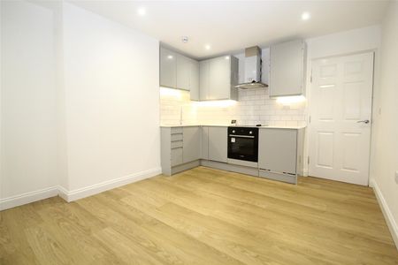 Crendon Street, High Wycombe - Photo 4