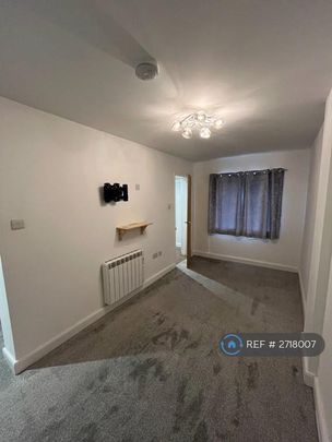 2 bedroom semi-detached house to rent - Photo 1