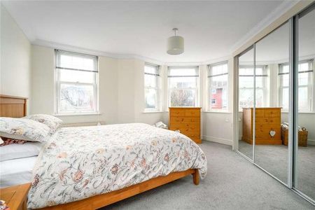 Park Rise, Leatherhead, KT22 - Photo 2