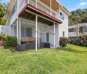 Super condition! Amazing water views and only 5 mins to train stati... - Photo 4