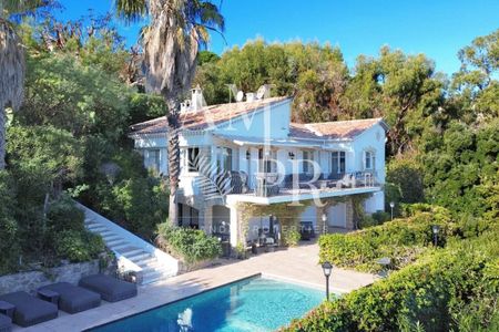 LOCATION SAISONNIÈRE - VILLA PROVENÇALE DE PRESTIGE – HAUTEURS DE CANNES - Photo 4