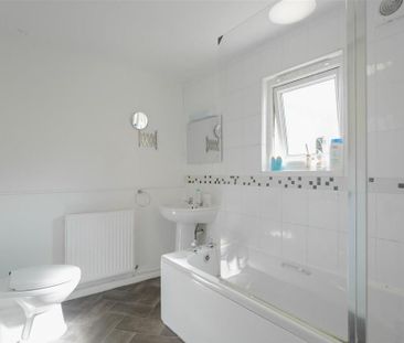 1 bedroom in a house share to rent - Photo 6