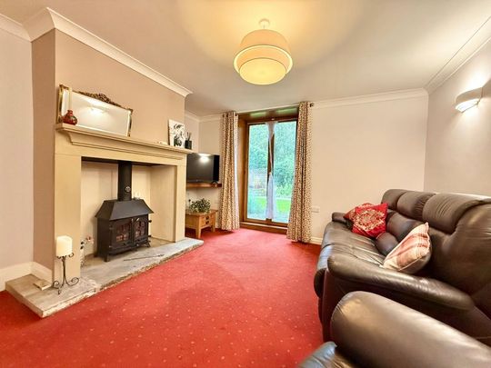 3 bedroom semi-detached house to rent - Photo 1