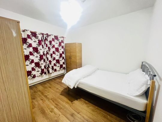 Pell Street, RG1, Reading - Photo 1