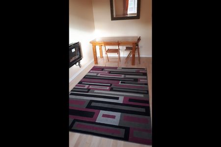 1 Bed Flat, Gurney Close, IG11 - Photo 2