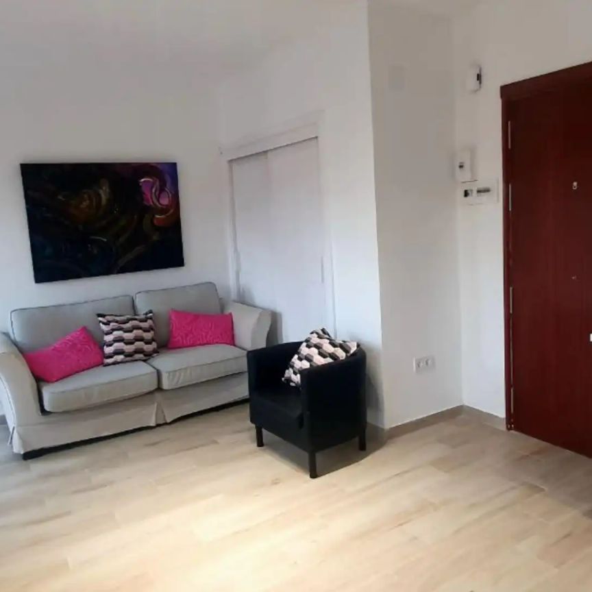 Piso de alquiler en Avenida Carlota Alessandri, 284, El Pinillo - Photo 1