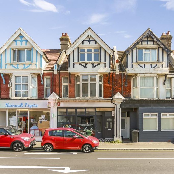 3 bedroom flat to rent - Photo 1